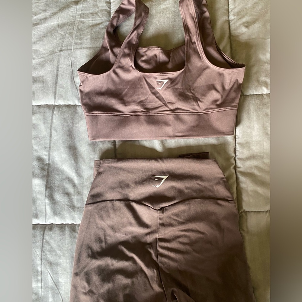 Gymshark Matching Set - Picture 3 of 4